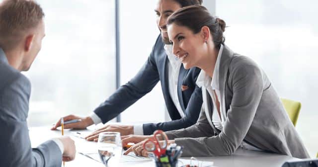 מימון חוץ בנקאי לחברות שמוביל אותך קדימה לקוח מקבל הלוואה מהירה לכל מטרה